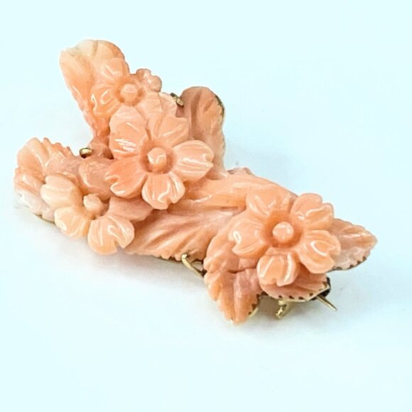 JR8581 Vintage carved natural color coral flower brooch 14K gold 45x24mm 8.6g - Picture 2 of 7